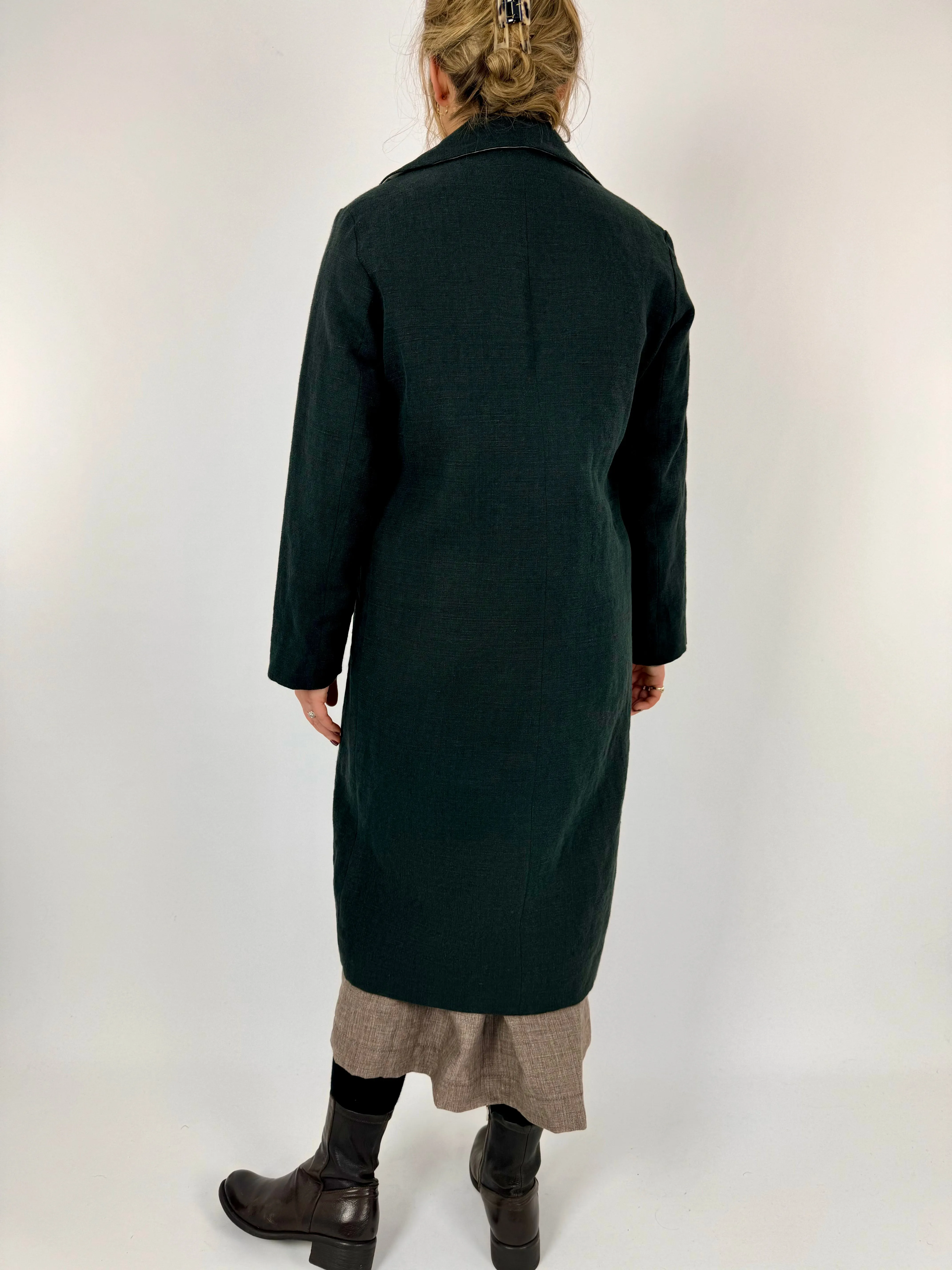 Der Antagonist 25 Coat Black