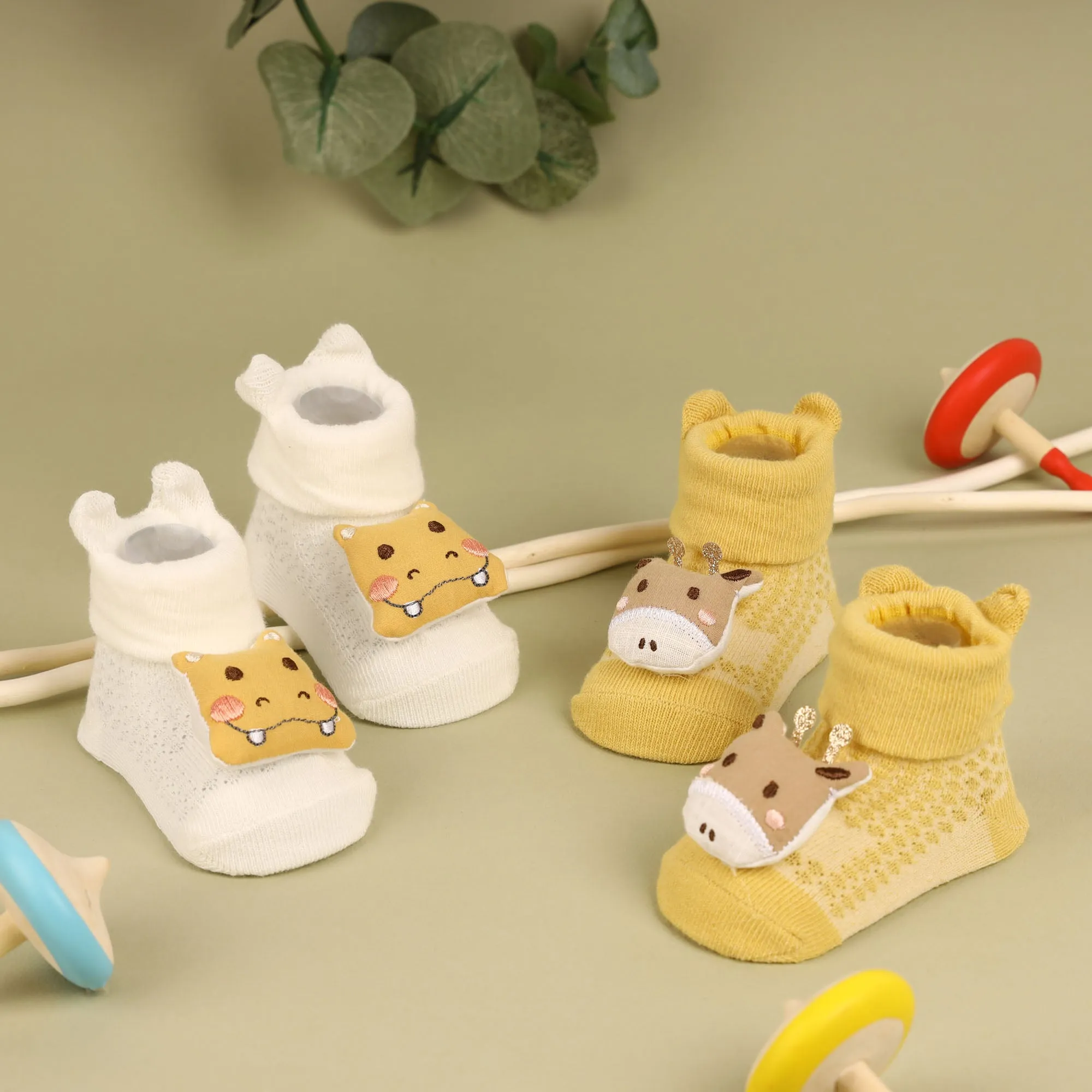 Kicks & Crawl- Farm Friends 3D Socks- 2 Pack