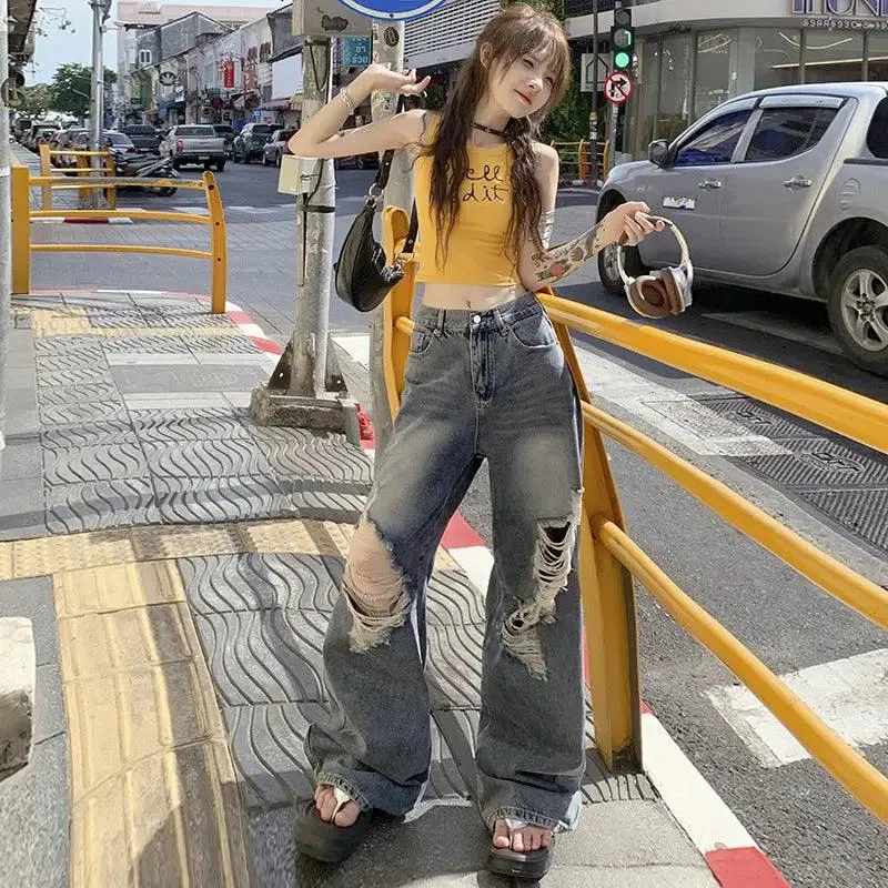 Loose Fitting Wide Leg Jeans