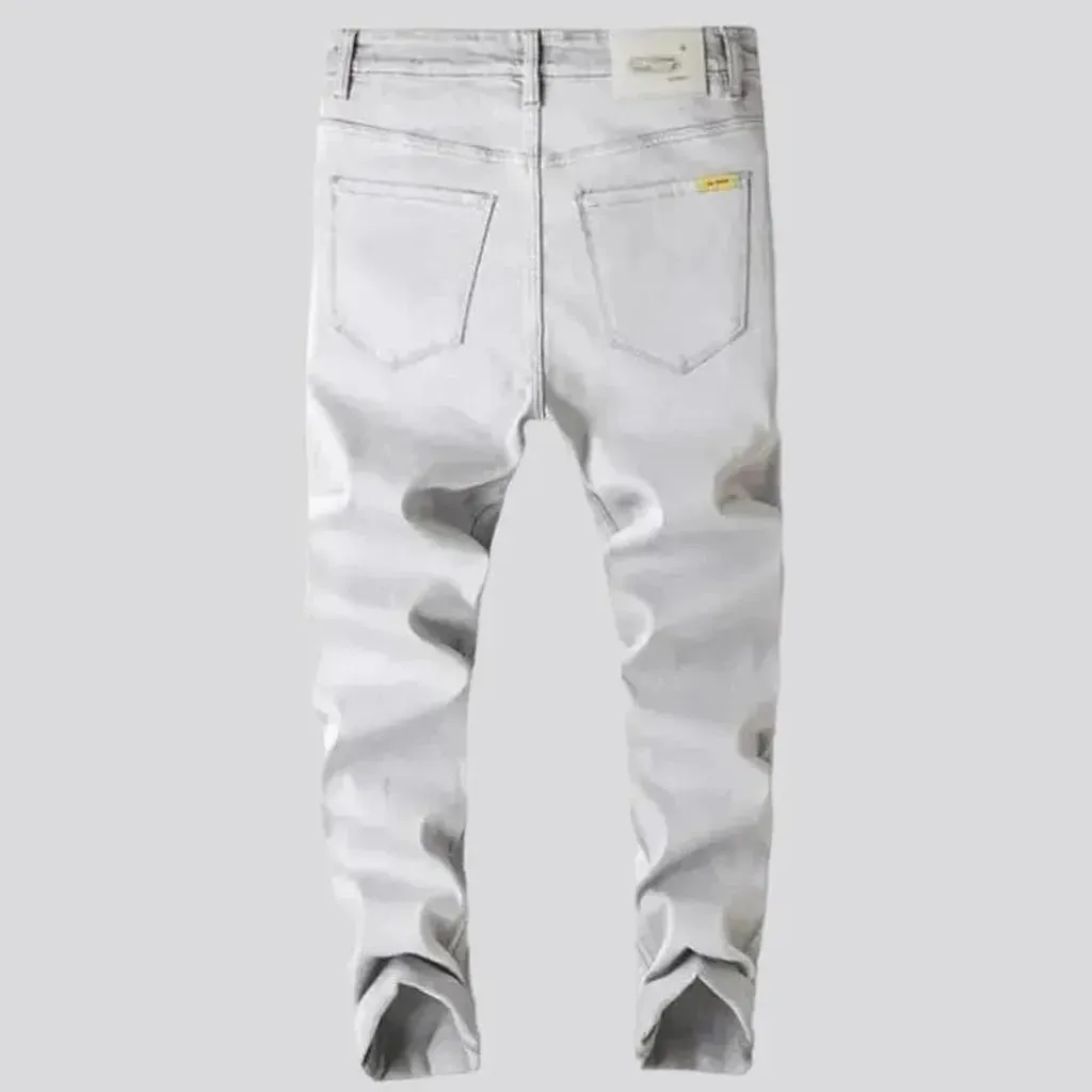 Loose men's light-grey jeans