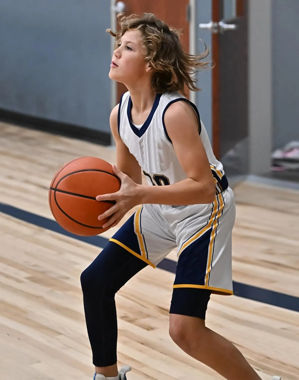 Youth Boys One Leg Compression Pants - 3/4 Kids Basketball Tights Girls Football Soccer Leggings Sports Base Layer